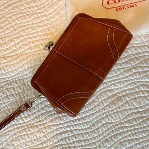 Vintage 90's COACH Wristlet